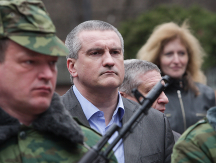 Няма да пуснем военния министър на Украйна в Крим, обяви Аксьонов
