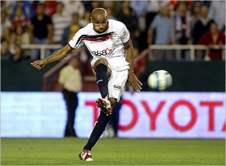 Кануте иска да напусне Севиля