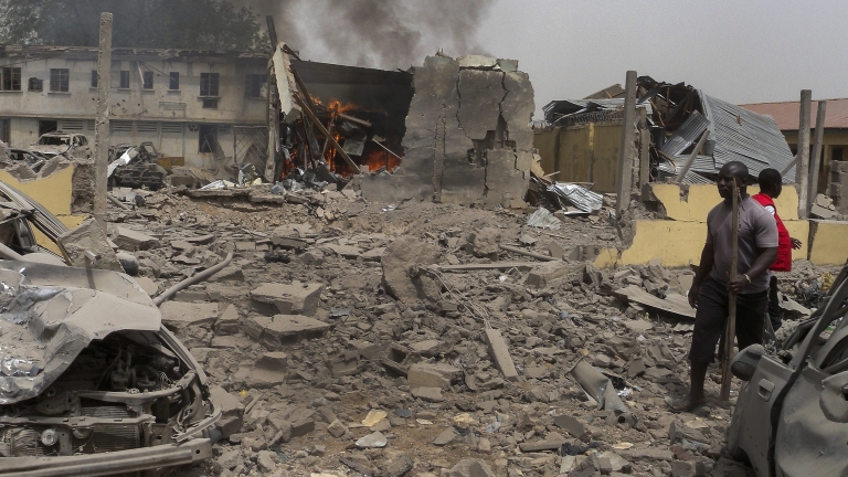 22-ма убити в Нигерия, след като две жени камикадзета се взривиха в джамия