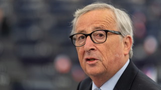 Затварянето на вътрешните граници на ЕС е "глупост", вярва Юнкер