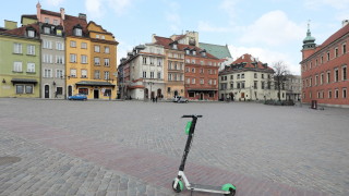 От събота в Полша се въвежда национална карантина Тя предвижда