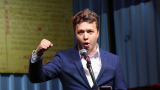 Семейството на беларуския журналист Роман Протасевич обяви че той е