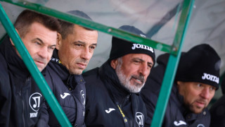 Александър Томаш ще продължи да води Локомотив Пловдив и през