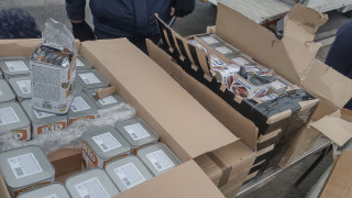 1400 кутии цигари скрити в консерви, откриха митничарите на Дунав мост - Видин