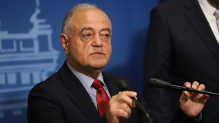 Трябва ни работещ парламент Превърнахме се в държавата на изтеклите