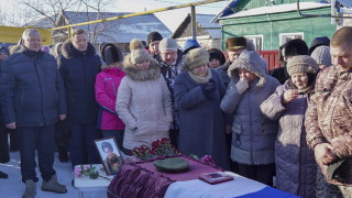 Без обучение на фронта: загубите на Русия в Украйна за 11-те месеца война