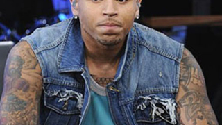 Крис Браун си падал и по мъже!