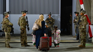 Германия предупреди, че САЩ и съюзниците не могат да евакуират всички афганистанци до 31 август