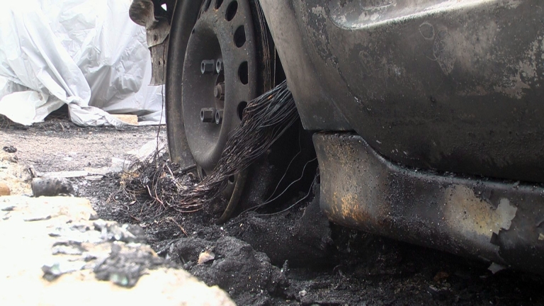 Още две коли изгоряха в село Галиче