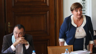 На изборите ще гласуваме с машини и бюлетини Това прие