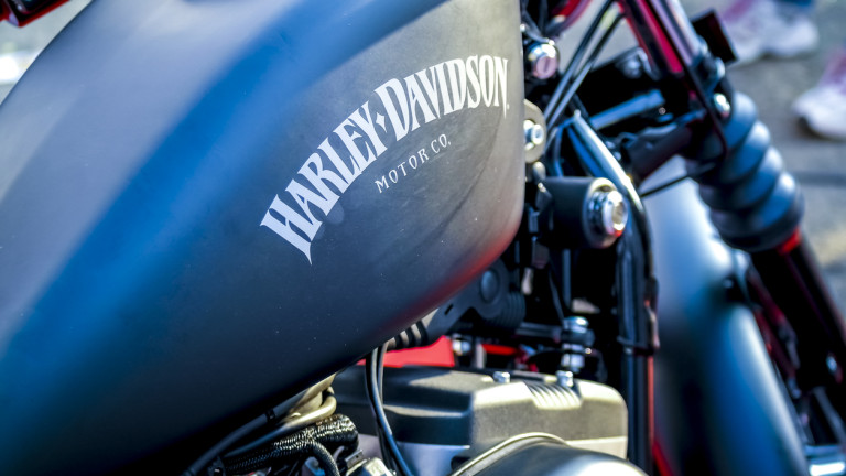 Печалбата на Harley Davidson се срина с 27 процента през