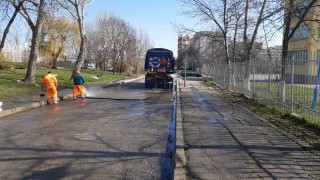 Със стабилизирането на времето екипите на почистващите фирми подновиха извършването