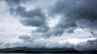 Силен вятър е нанесъл сериозни щети в село Дъбравите в