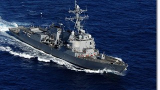 USS Chung Hoon DDG 93 направи първото транзитно преминаване през Тайванския пролив