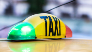 Българин открадна таксиметров автомобил в Румъния съобщават БТА и Аджепрес