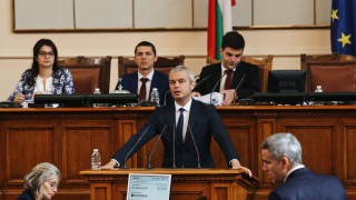Готвела се поредната измама, предупреди Костадинов