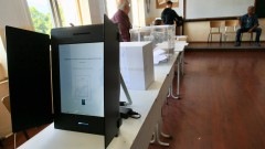 Доклад: По-висок дял на машинното гласуване води до по-малко недействителни бюлетини