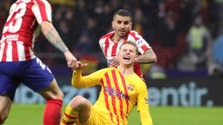 Барселона потвърди че халфът Френки де Йонг е с травма