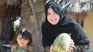 С процъфтяващ бизнес и 14 деца за които да се