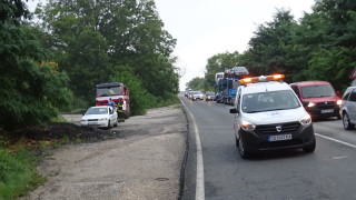 Километрично задръстване на пътя Созопол - Приморско заради катастрофа