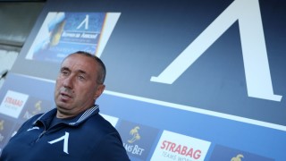 След точно 4880 дни Станимир Стоилов отново ще изведе сините