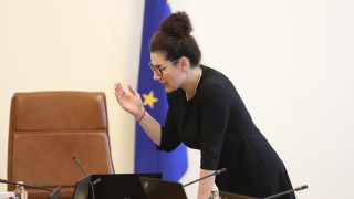 И от СДС поискаха оставките на Калина Константинова и Мариана Тошева