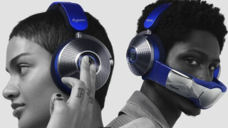 Най-футуристичната маска (със слушалки) до момента