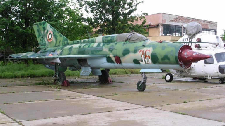 Бракувани български МиГ-ове оставиха Хърватия без ВВС