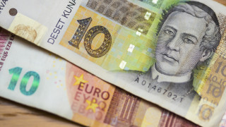 България е на крачка от еврозоната но обществените тревоги ескалират