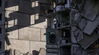 Украинските въоръжени сили контролират около 40 50 процента от стратегическия град