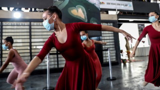 Броят на жертвите на COVID 19 в приближава 135 000 след