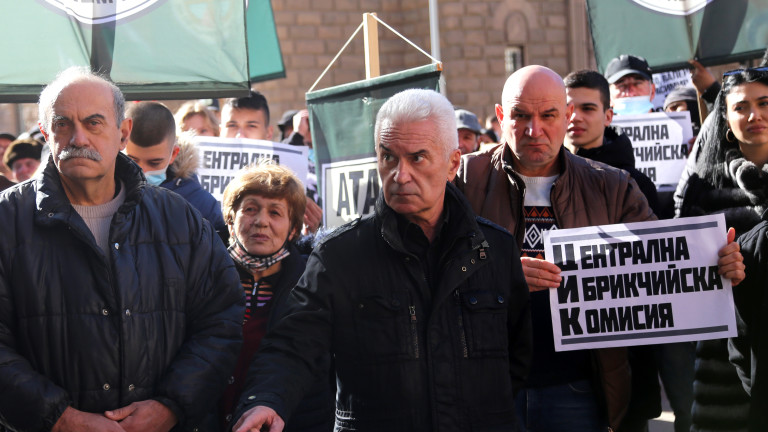 Волен Сидеров пита Христо Терзийски защо снима протестиращи от партията