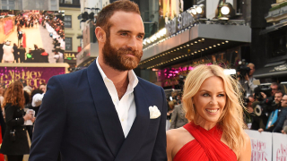 Кайли Миноуг развали сватбата с младока Сас