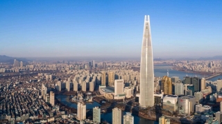 В Сеул врати отвори петата най-висока сграда в света, която чупи няколко рекорда