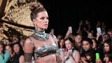 Кейт Бекинсейл, Naeem Khan и участието й в ревюто на дизайнера в Нюйоркската седмица на модата