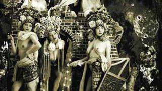 Голи фотографии на оперна тематика шокираха Китай