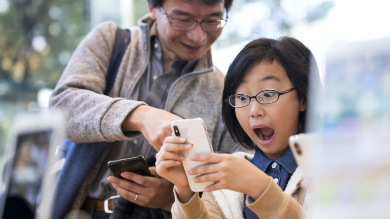 Японците борят коронавируса с безплатни бройки iPhone
