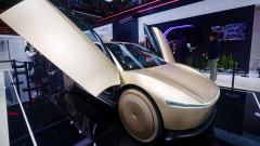 Фалстарт за Cybercab: Защо дебютът на роботаксито на Tesla разочарова Уолстрийт