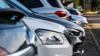 Рекордните 49 389 нови леки автомобила M1 са продадени в