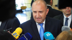 Румен Радев: Тече хазартно надлъгване в играта на власт между парламент и кабинет