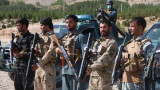  Над 1000 афганистанкси бойци бягат от талибаните през границата, Таджикистан праща войска 