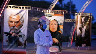 Починалите от коронавирус в Иран се увеличиха със 74 за