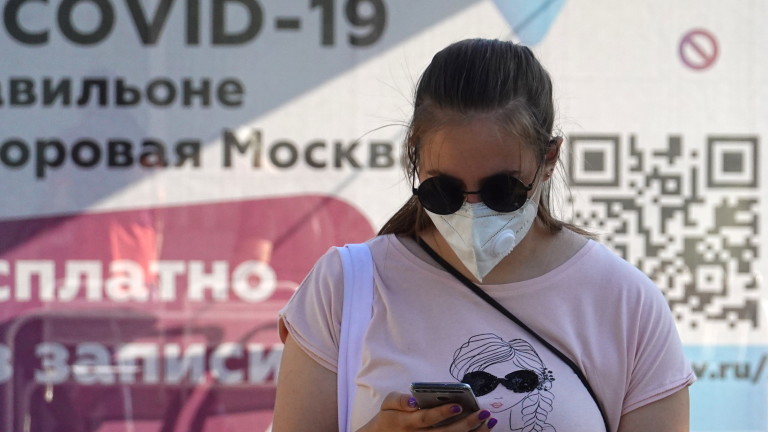 Коронавирус: Близо 25 000 новозаразени и 734 починали в Русия за денонощие