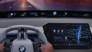 Бъдещето на шофирането е тук: BMW представи Panoramic iDrive (и определено ни допада)