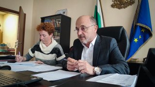 Отново заявяваме че имаме прекомерно много ваксини нисък ваксинационен обхват