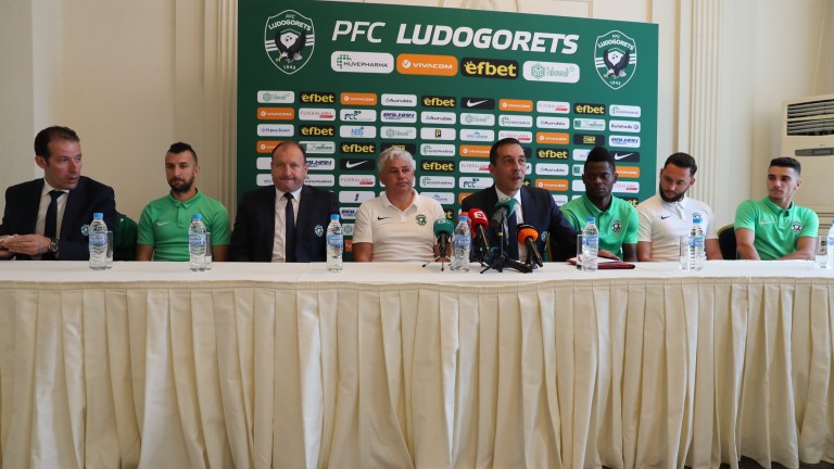 Днес Лудогорец представи двама нови футболисти. Това са Мавис Чибота