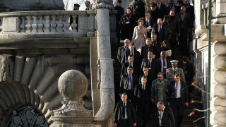 От прессекретарята на френския президент Еманюел Макрон обявиха дузина международни