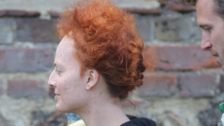 27 годишната Марго Роби бе уловена на снимачната площадка променена до