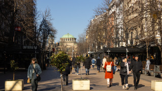 Около една трета от българите са претърпели финансови загуби след