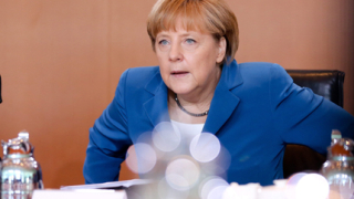 Меркел призова германците да приемат сирийските бежанци